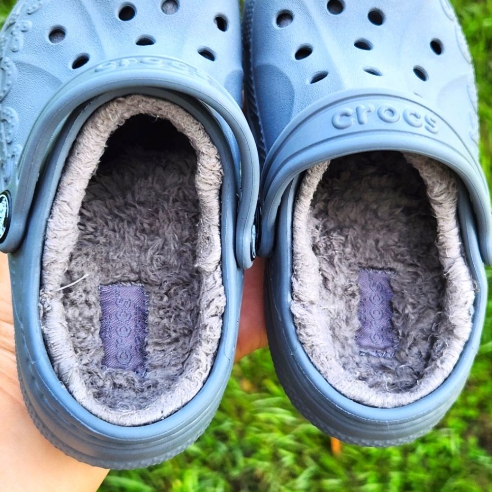 Crocs Kids Classic Baya Gray Fuzzy Lined Lightweight Cozy Comfort Clog Size C10 - Picture 9 of 15